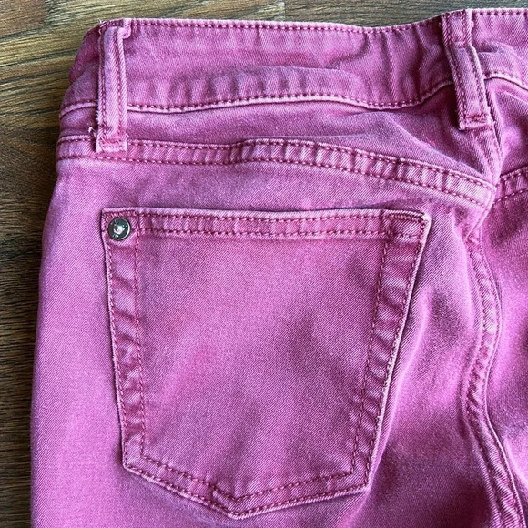 DL1961 Margaux 28" Instasculpt Skinny Jean | Maroon Skinny Jeans | DL1961 - Picture 10 of 12
